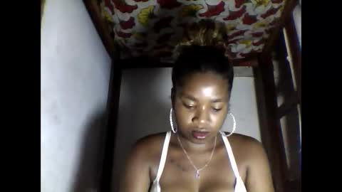 Snapshot of elisabeth2525 chatting on October 12, 6:51 pm elisabeth2525 online show from October 12, 6:51 pm