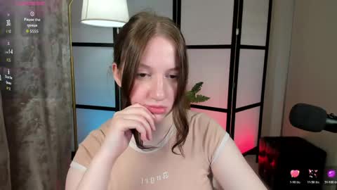 your sweet Lisa online show from May 5, 4:09 am