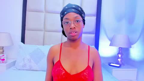 Snapshot of elisabettamonroy chatting on September 24, 2:09 pm elisabettamonroy online show from September 24, 2:09 pm