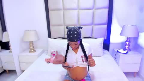 elisabettamonroy online show from October 29, 4:42 pm