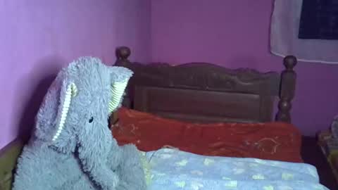 Snapshot of elisah01 chatting on May 7, 6:35 pm elisah01 online show from May 7, 6:35 pm