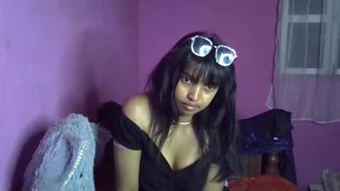 Snapshot of elisah01 chatting on June 4, 6:36 pm elisah01 online show from June 4, 6:36 pm