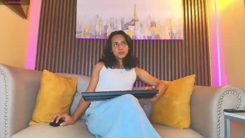 Snapshot of elisasue chatting on May 20, 3:02 am Elisa Sue online show from May 20, 3:02 am