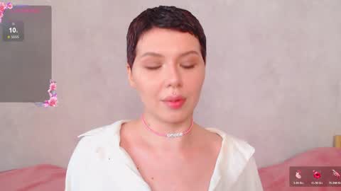 Snapshot of elise_day chatting on May 17, 10:00 am elise_day online show from May 17, 10:00 am