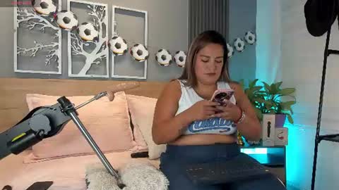 Elise Play Boobs online show from July 1, 7:02 pm