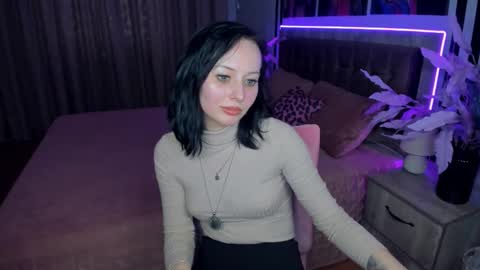 EliseRoyalty online show from March 12, 10:26 am