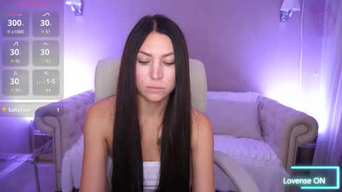 elisevelour online show from October 15, 2:39 pm