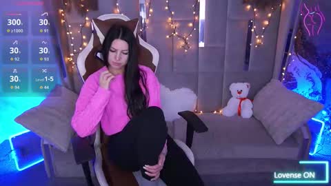 elisevelour online show from February 5, 2:00 pm