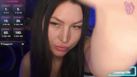 elisevelour online show from February 26, 1:32 pm