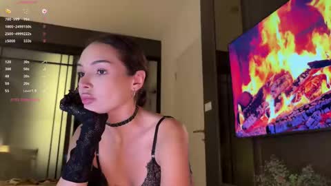 Snapshot of elisonnina chatting on October 18, 5:14 pm Nina online show from October 18, 5:14 pm