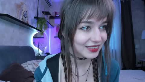 Snapshot of elispriston chatting on May 5, 8:11 am Elis online show from May 5, 8:11 am