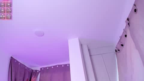 Snapshot of elissa_dominguez chatting on November 26, 3:24 pm Elissa online show from November 26, 3:24 pm