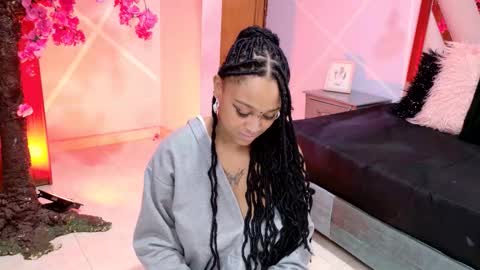 elit noa online show from November 18, 7:29 pm