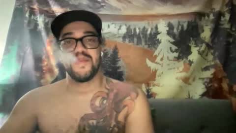 Snapshot of elitealex87 chatting on October 28, 2:37 am elitealex87 online show from October 28, 2:37 am