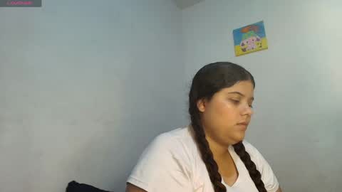 Snapshot of elivanegas chatting on May 8, 1:33 am Eli Vanegas online show from May 8, 1:33 am