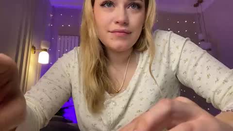 Stephanie online show from February 21, 10:44 pm