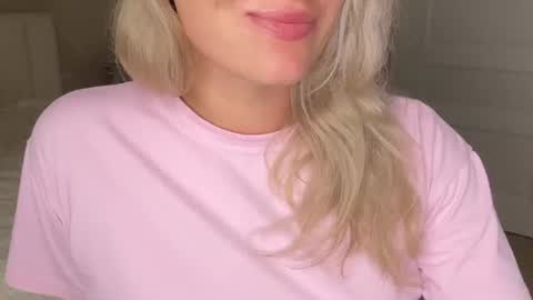 Stephanie online show from August 1, 7:57 pm
