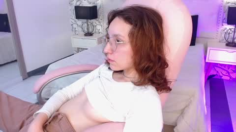 Eliza online show from January 12, 7:21 pm