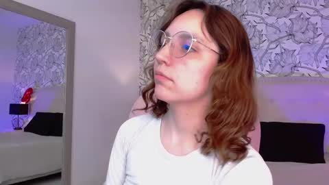 Eliza online show from February 22, 7:47 pm