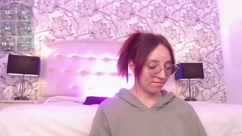 Eliza online show from September 13, 8:41 pm