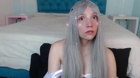 Eliza online show from October 31, 5:25 pm