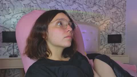 Eliza online show from February 24, 8:07 pm