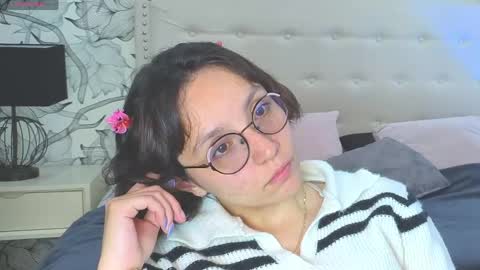Eliza online show from April 29, 7:31 pm