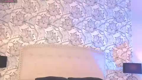 Eliza online show from May 1, 7:29 pm