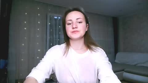 Snapshot of eliza_sin chatting on February 6, 6:55 pm Elizabeth online show from February 6, 6:55 pm