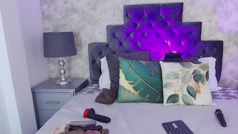 Snapshot of elizabeth_colleman chatting on May 9, 9:42 pm Elizabeth online show from May 9, 9:42 pm