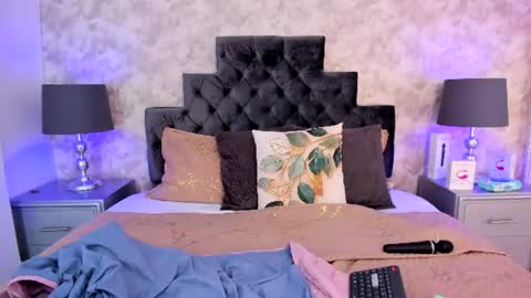 Elizabeth online show from July 29, 9:46 pm