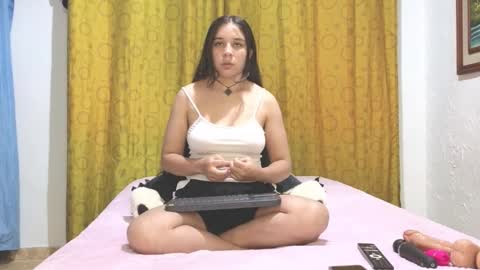 Snapshot of elizabeth_evanz chatting on January 25, 11:32 pm elizabeth online show from January 25, 11:32 pm