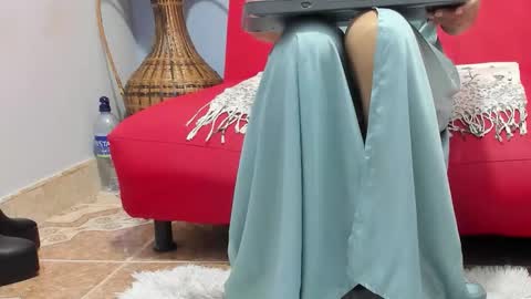 Elizabeth Mathure online show from November 6, 7:42 am