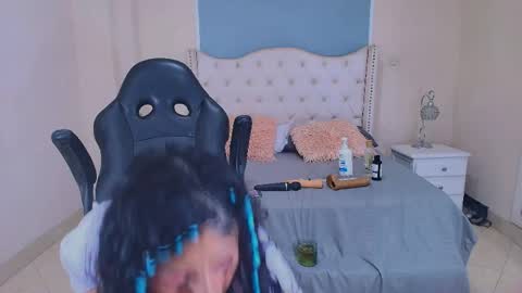Elizabeth  online show from May 15, 11:23 pm