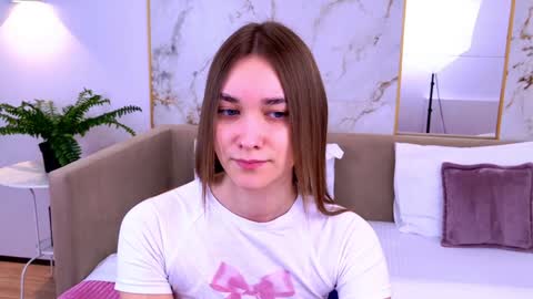 Elizabeth online show from February 4, 3:26 pm