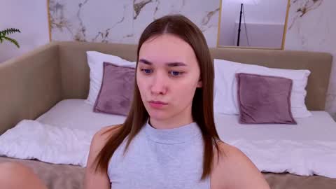 Elizabeth online show from February 20, 10:37 pm