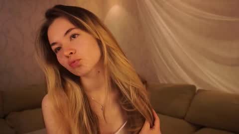 Snapshot of elizabethennals chatting on October 1, 7:53 pm Elizabeth online show from October 1, 7:53 pm