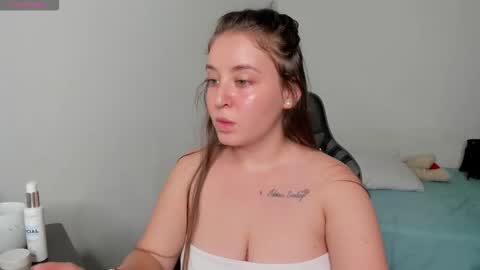 instgram aly leiv17 ---- Im model-independent online show from November 18, 7:18 pm