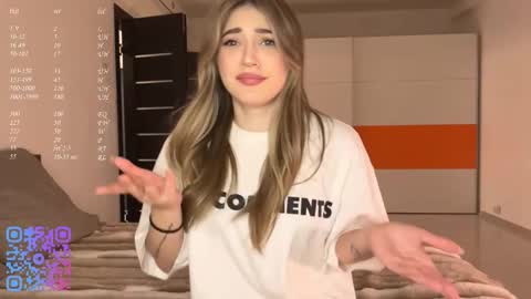 Mia online show from March 1, 5:04 pm