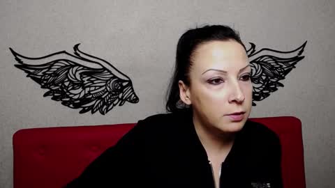 Snapshot of elizabethsho chatting on December 4, 6:17 pm ElizabethSho online show from December 4, 6:17 pm