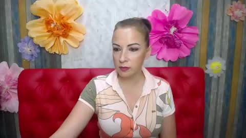 Snapshot of elizabethsho chatting on July 9, 5:39 pm ElizabethSho online show from July 9, 5:39 pm