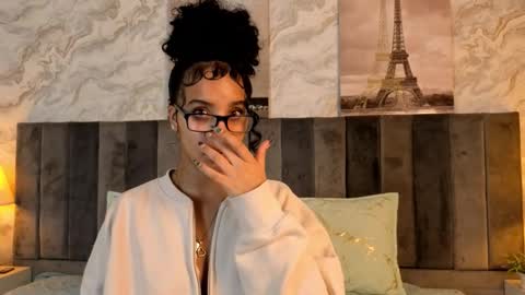 elii online show from March 16, 12:20 pm