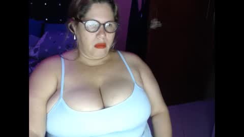 Snapshot of elizabethtaylor1 chatting on November 2, 11:12 am Elizabeth online show from November 2, 11:12 am