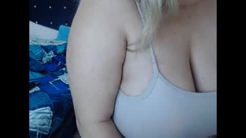 Snapshot of elizabethtaylor1 chatting on November 16, 11:49 am Elizabeth online show from November 16, 11:49 am