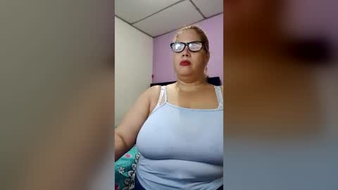Snapshot of elizabethtaylor1 chatting on June 14, 10:28 am Elizabeth online show from June 14, 10:28 am