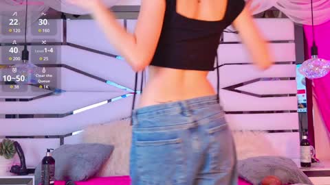 Snapshot of elizabetthkitty chatting on December 4, 1:25 am Elizabet online show from December 4, 1:25 am