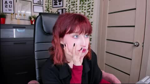 Eliza online show from May 12, 11:24 pm