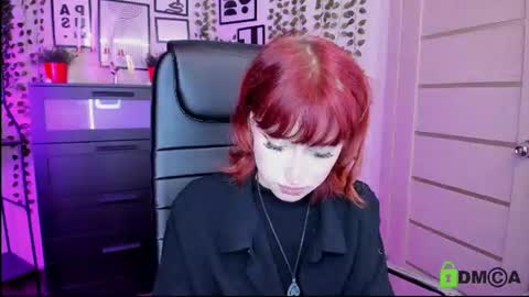 Eliza online show from July 17, 9:08 pm