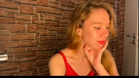 Snapshot of elizastorm chatting on July 6, 7:16 pm Eliza online show from July 6, 7:16 pm