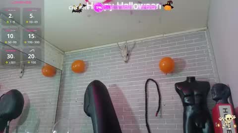 Snapshot of elizatex chatting on October 31, 7:26 pm online show from October 31, 7:26 pm